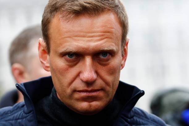 Alexei Navalny's Body to His Grieving Mother: A Heartrending Farewell